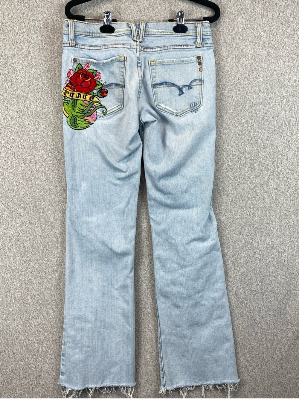 Miss Me Embroidered Rose Jeans JP4034D Low Rise Size 29 Rodeo Cowgirl Gypsy FLAW